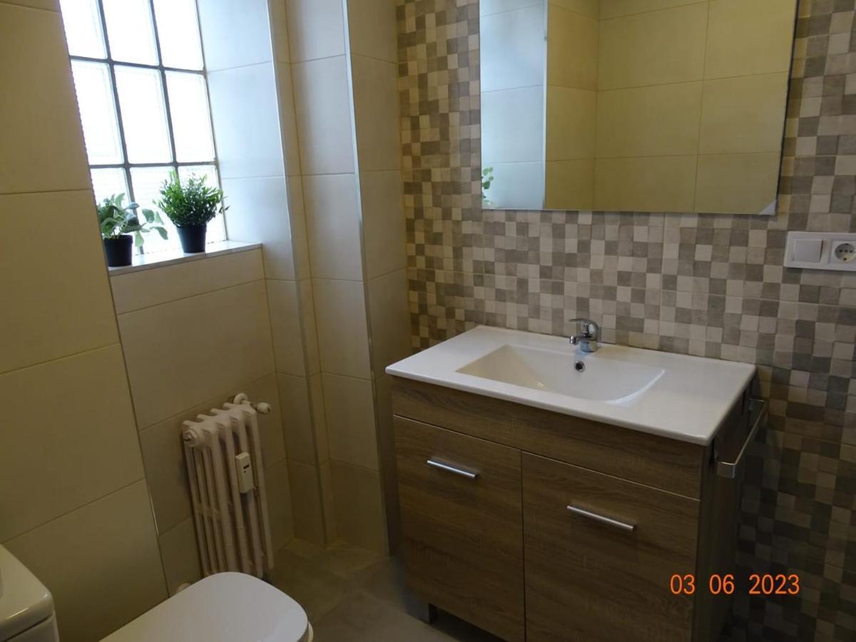 Apartamento Cuentame Burgos Apartment Bagian luar foto